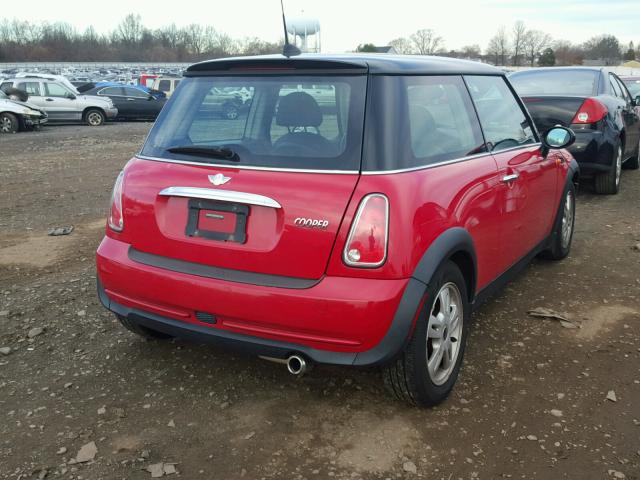 WMWRC33566TK72385 - 2006 MINI COOPER RED photo 4