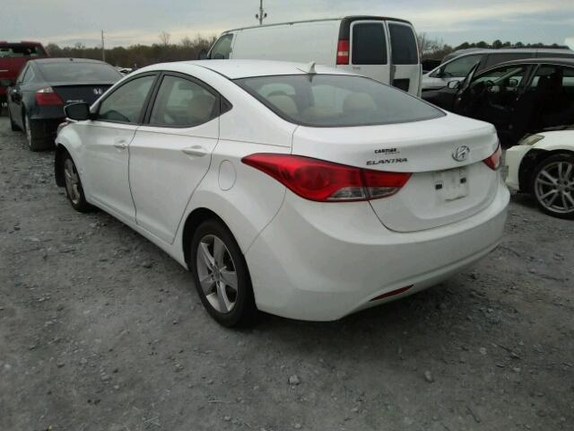 5NPDH4AE4DH377130 - 2013 HYUNDAI ELANTRA GL WHITE photo 3