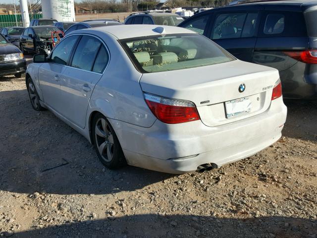 WBANU53518CT00894 - 2008 BMW 528 I WHITE photo 3