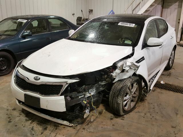 5XXGN4A72DG209439 - 2013 KIA OPTIMA EX WHITE photo 2