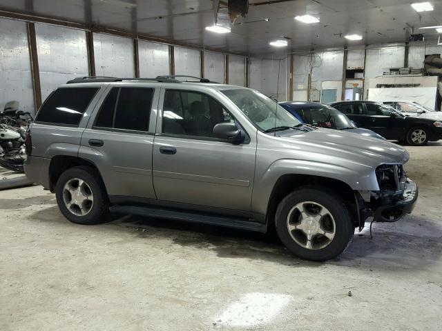 1GNDT13S472292432 - 2007 CHEVROLET TRAILBLAZE GRAY photo 9