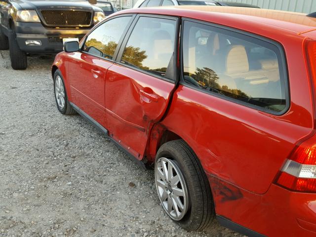 YV1MW682562188014 - 2006 VOLVO V50 T5 RED photo 9