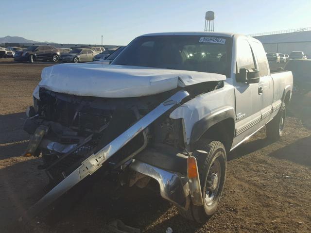 1GCHK29121E289181 - 2001 CHEVROLET SILVERADO WHITE photo 2