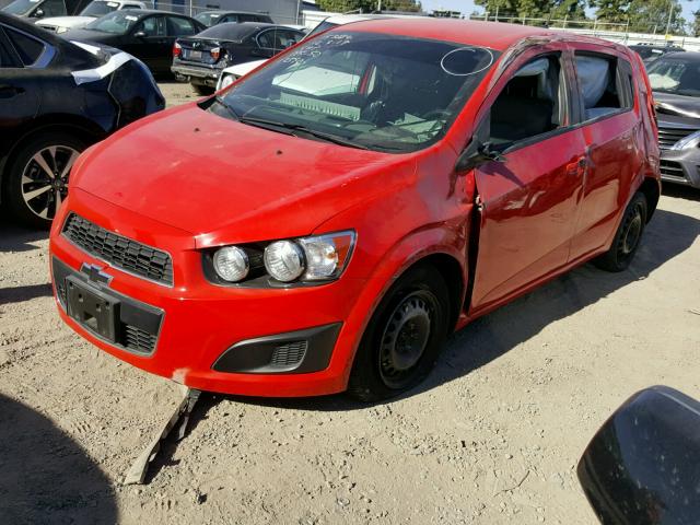 1G1JB6SG2E4153886 - 2014 CHEVROLET SONIC LS RED photo 2