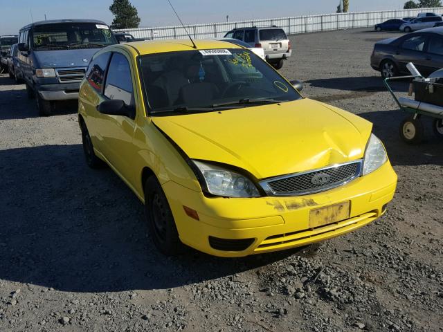 3FAFP31N75R125625 - 2005 FORD FOCUS ZX3 YELLOW photo 1