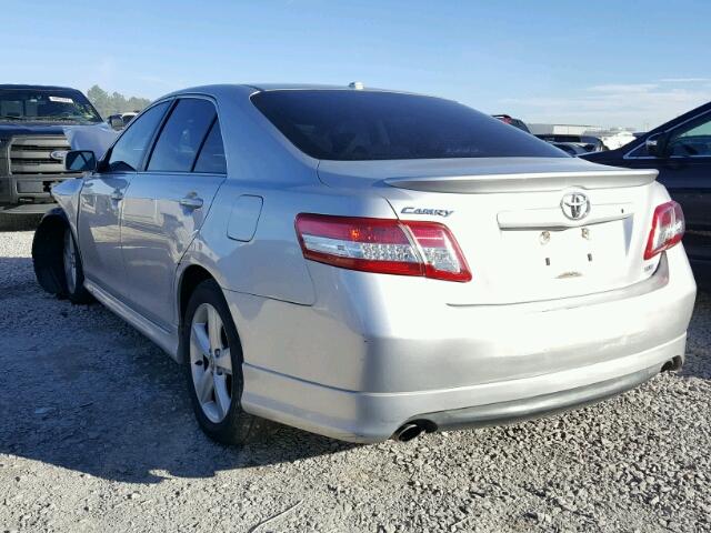 4T1BF3EK1BU657349 - 2011 TOYOTA CAMRY BASE SILVER photo 3