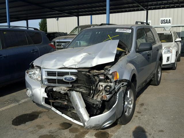 1FMCU0DG7BKA22721 - 2011 FORD ESCAPE XLT SILVER photo 2