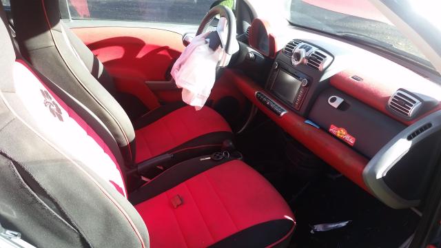 WMEEK31X39K280111 - 2009 SMART FORTWO PAS 红色 照片 5