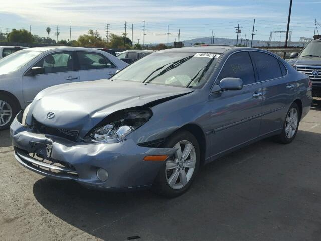 JTHBA30GX55126489 - 2005 LEXUS ES 330 GREEN photo 2