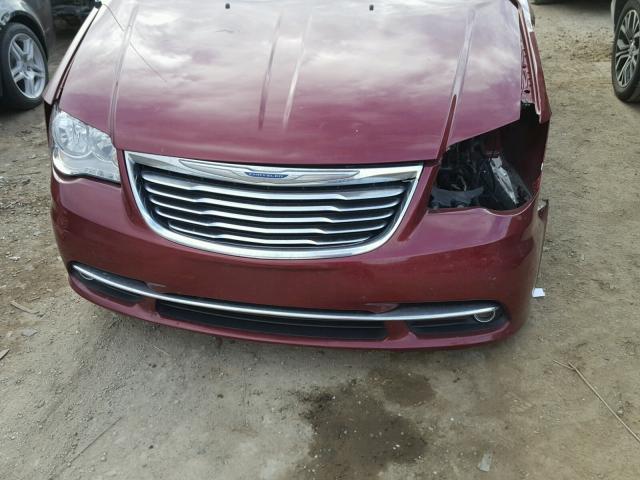 2C4RC1BG1DR819139 - 2013 CHRYSLER TOWN & COU RED photo 7