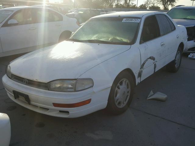 JT2VK12E5N0035387 - 1992 TOYOTA CAMRY LE WHITE photo 2