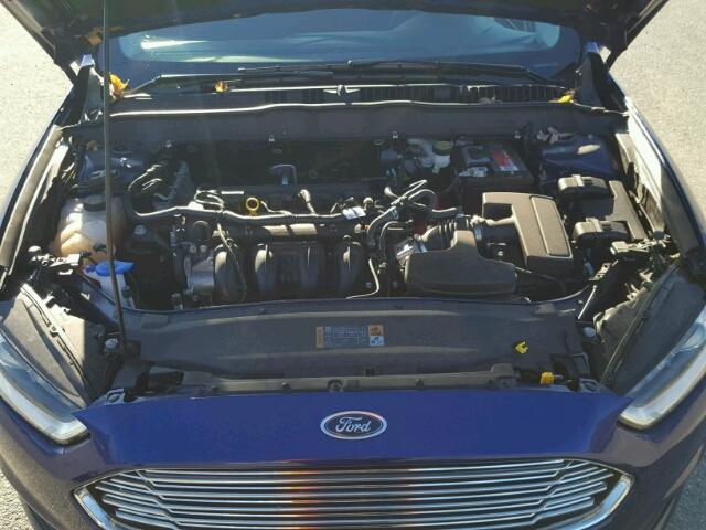 1FA6P0H72F5127406 - 2015 FORD FUSION SE BLUE photo 7