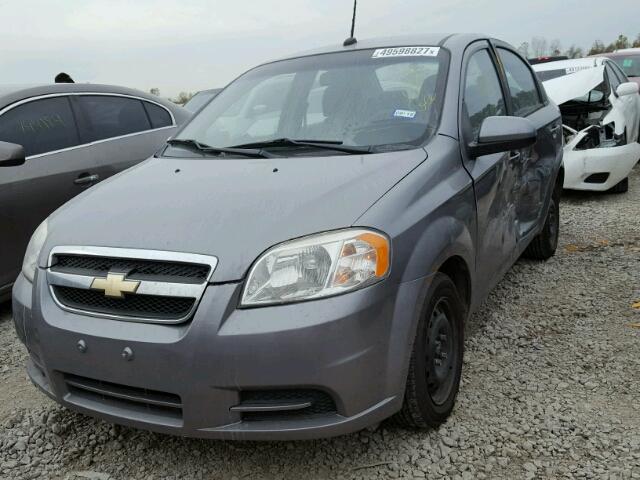 KL1TD5DE4AB130865 - 2010 CHEVROLET AVEO LS GRAY photo 2