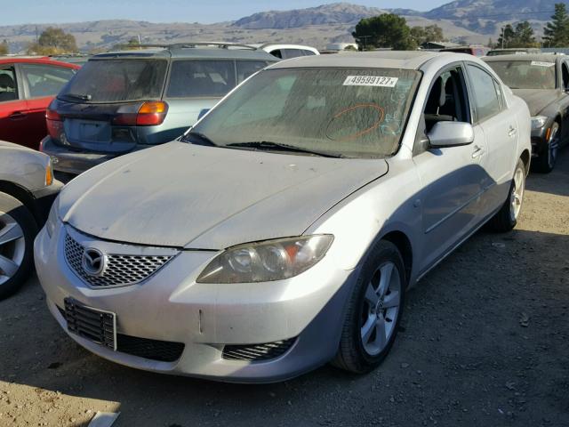 JM1BK12F851263431 - 2005 MAZDA 3 I SILVER photo 2