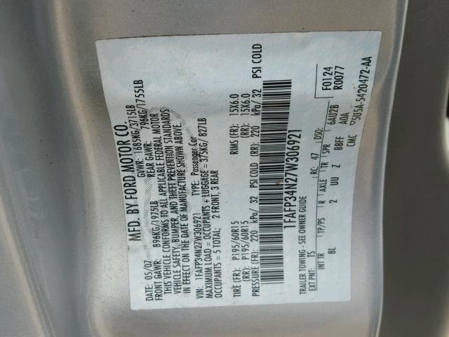 1FAFP34N27W306921 - 2007 FORD FOCUS ZX4 SILVER photo 10