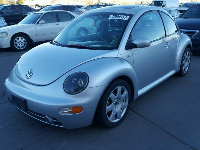 3VWDD21C41M456850 - 2001 VOLKSWAGEN NEW BEETLE SILVER photo 2