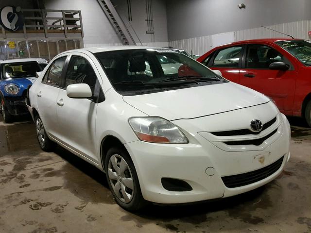 JTDBT923671073180 - 2007 TOYOTA YARIS WHITE photo 1