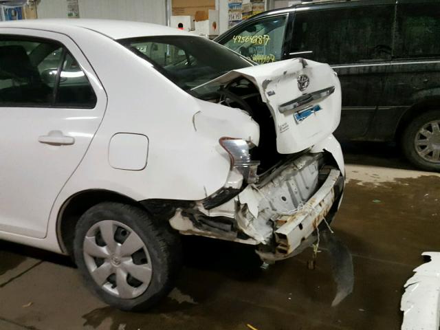 JTDBT923671073180 - 2007 TOYOTA YARIS WHITE photo 10