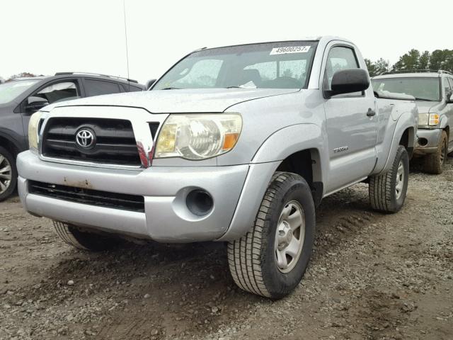 5TENX62N26Z226434 - 2006 TOYOTA TACOMA PRE SILVER photo 2