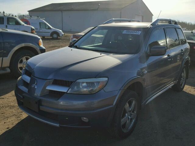 JA4LX41F96U010119 - 2006 MITSUBISHI OUTLANDER GRAY photo 2