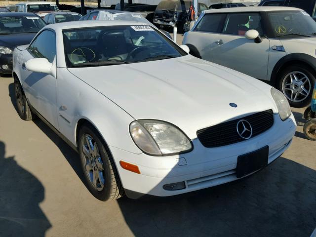 WDBKK47F9WF051697 - 1998 MERCEDES-BENZ SLK 230 KO WHITE photo 1