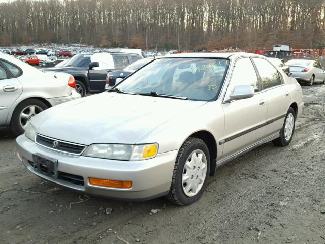 1HGCD5633VA028880 - 1997 HONDA ACCORD LX GOLD photo 2