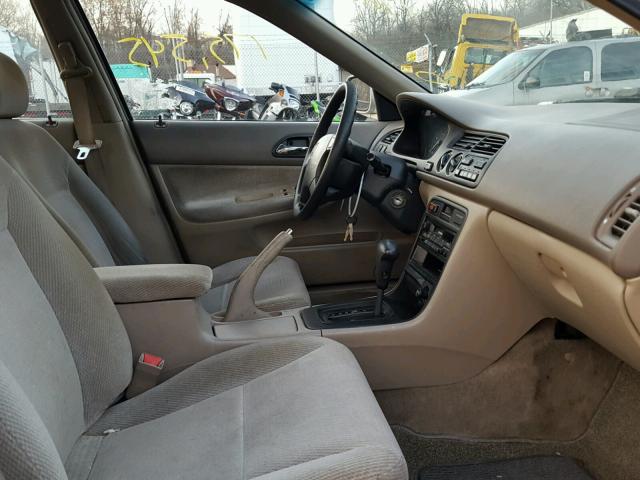 1HGCD5633VA028880 - 1997 HONDA ACCORD LX GOLD photo 5