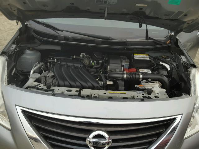 3N1CN7AP8DL889239 - 2013 NISSAN VERSA S 银色 照片 7