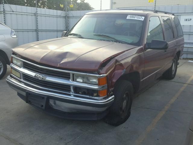 1GNEC13R7XJ495421 - 1999 CHEVROLET TAHOE C150 MAROON photo 2