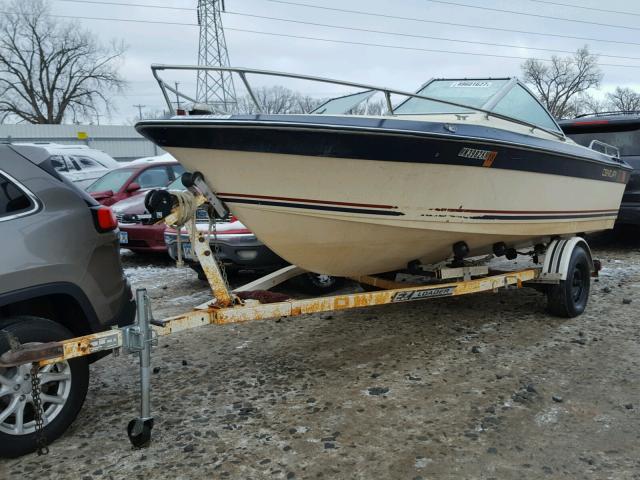 CEBHC067M82D - 1982 CENT BOAT/TRLR BLUE photo 2