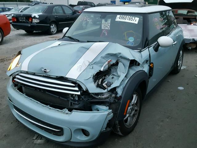 WMWSU3C51DT682412 - 2013 MINI COOPER BLUE photo 2