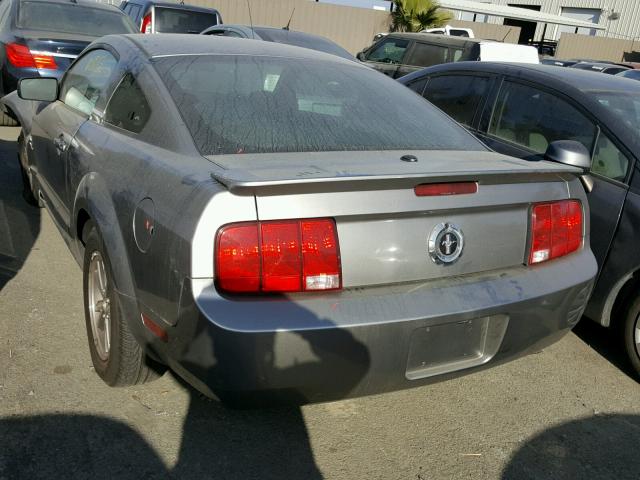 1ZVHT80N995118825 - 2009 FORD MUSTANG SILVER photo 3