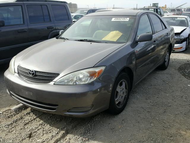 4T1BF32K43U543464 - 2003 TOYOTA CAMRY LE GRAY photo 2