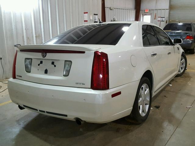 1G6DK67V780147883 - 2008 CADILLAC STS WHITE photo 4