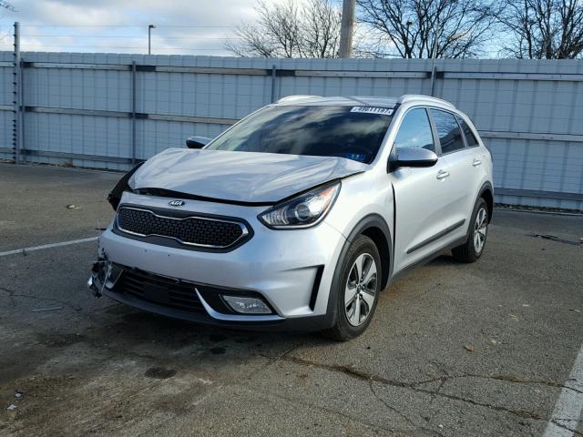 KNDCB3LCXH5063507 - 2017 KIA NIRO FE SILVER photo 2