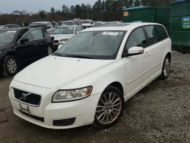 YV1MW382X92471415 - 2009 VOLVO V50 2.4I WHITE photo 2