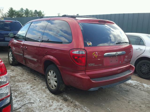 2C8GP54L45R112436 - 2005 CHRYSLER TOWN & COU RED photo 3