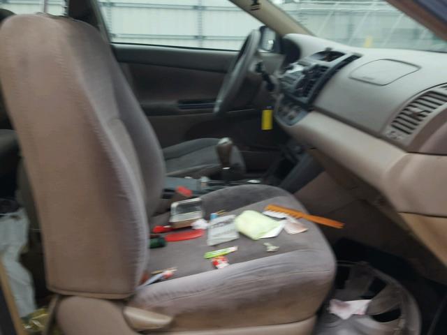 4T1BE32K25U584732 - 2005 TOYOTA CAMRY LE 金色 照片 5