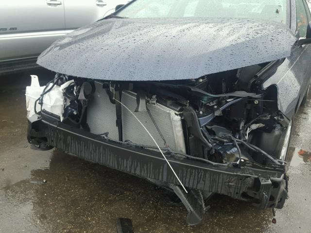 4T1BF1FK9HU806652 - 2017 TOYOTA CAMRY LE 蓝色 照片 9