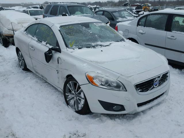 YV1672MC0CJ123618 - 2012 VOLVO C70 T5 WHITE photo 1