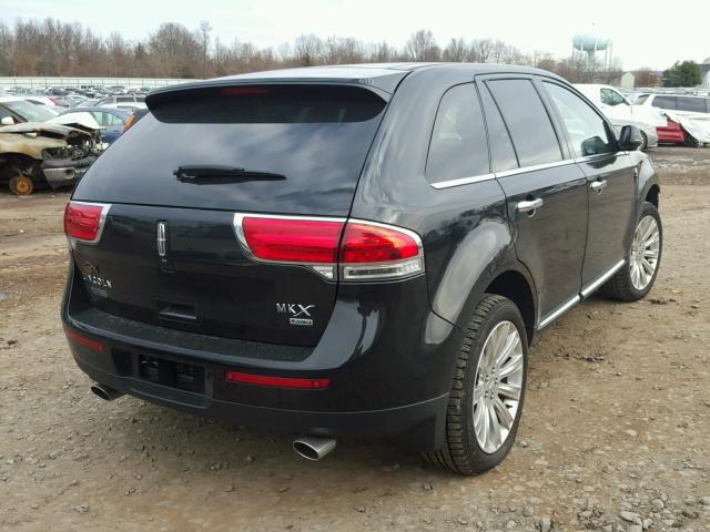 2LMDJ8JK6DBL25804 - 2013 LINCOLN MKX BLACK photo 4