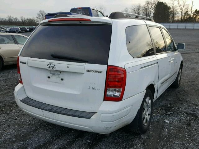 KNDMC233786048517 - 2008 HYUNDAI ENTOURAGE WHITE photo 4