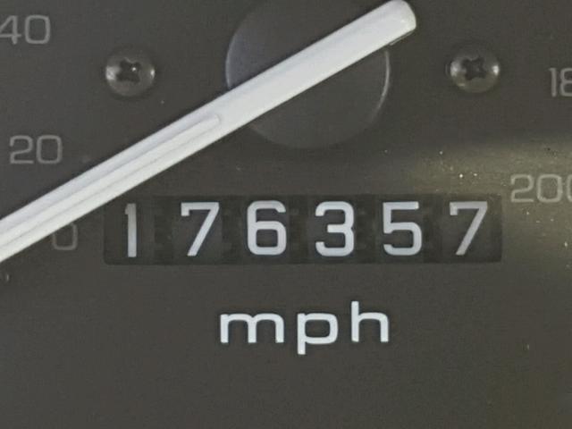 2HGEJ6615YH531550 - 2000 HONDA CIVIC BASE GREEN photo 8