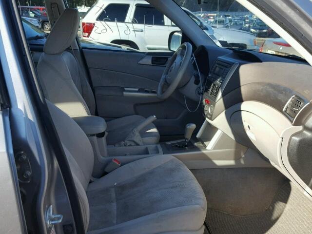 JF2SH61689H747773 - 2009 SUBARU FORESTER 2 GRAY photo 5