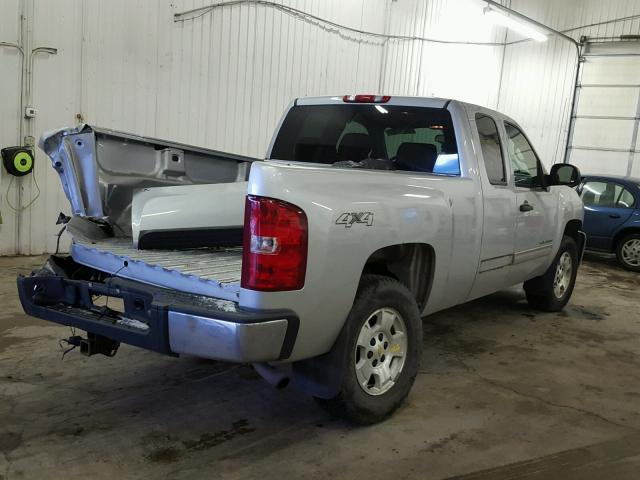 1GCSKSE33AZ267843 - 2010 CHEVROLET SILVERADO SILVER photo 4