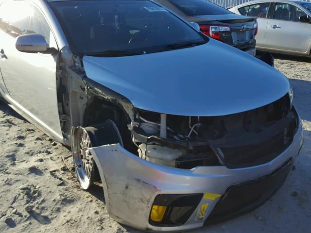 KNAFW6A32C5595510 - 2012 KIA FORTE SX SILVER photo 9