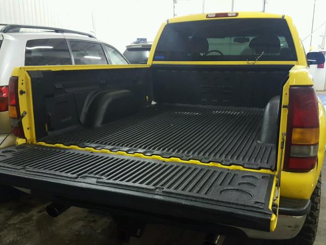 1GTEK19TX2Z282438 - 2002 GMC NEW SIERRA YELLOW photo 6