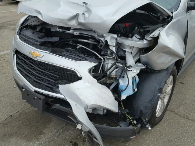 2GNALBEKXH1528931 - 2017 CHEVROLET EQUINOX LS SILVER photo 9