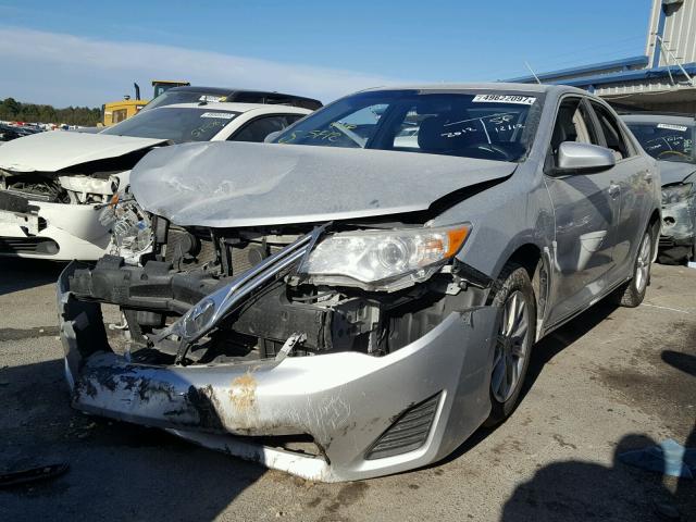 4T4BF1FK0CR180231 - 2012 TOYOTA CAMRY BASE SILVER photo 2