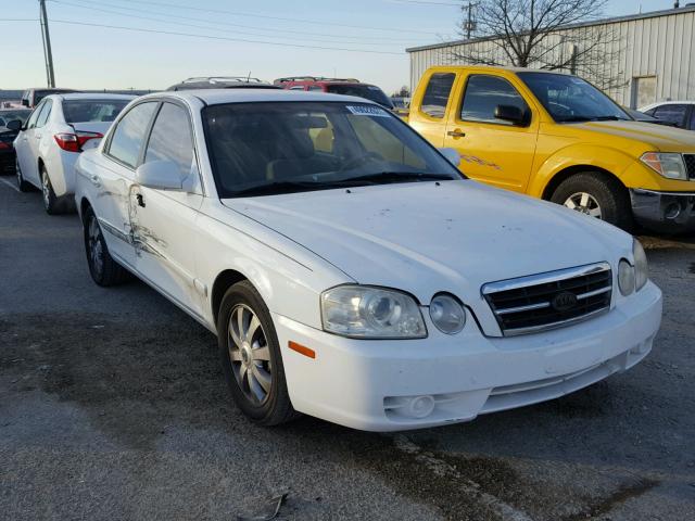 KNAGD128455419052 - 2005 KIA OPTIMA LX WHITE photo 1